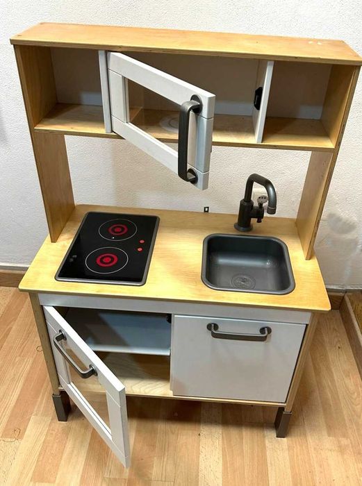 Cozinha de brincar IKEA, impecável