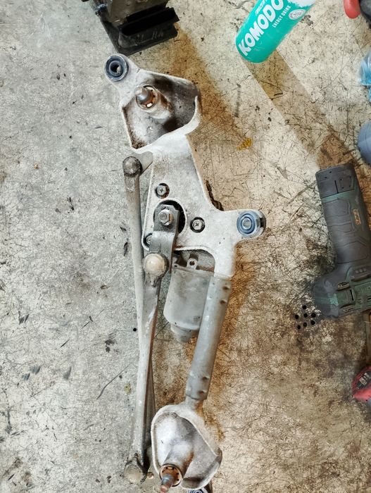 Mechanizm wycieraczki przód Suzuki SX4