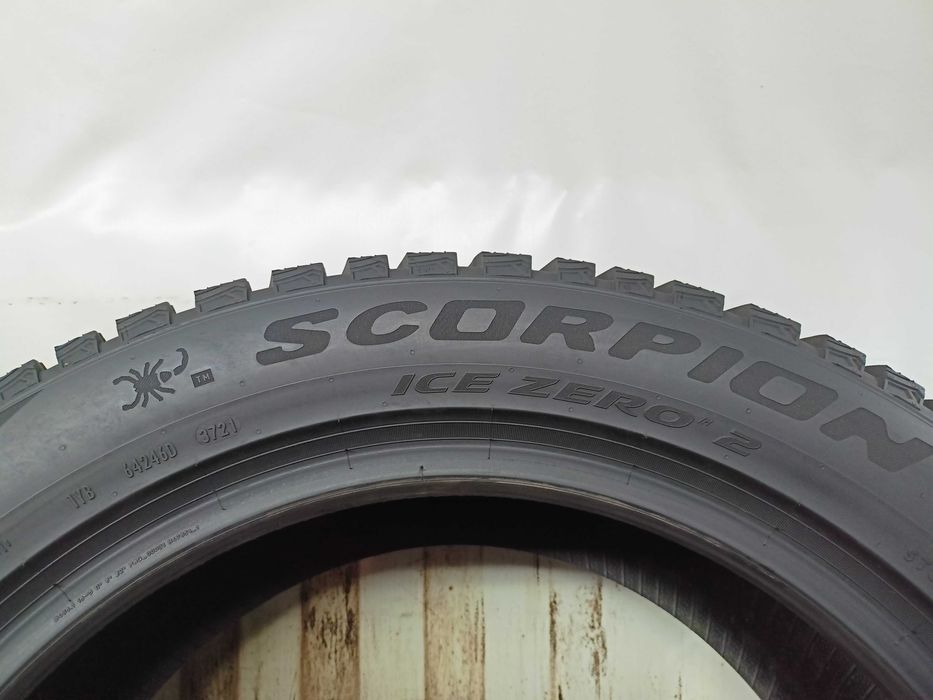 Pirelli Scorpion IceZero 235/55/19  255/50/19 21r. 105/107H (6724)