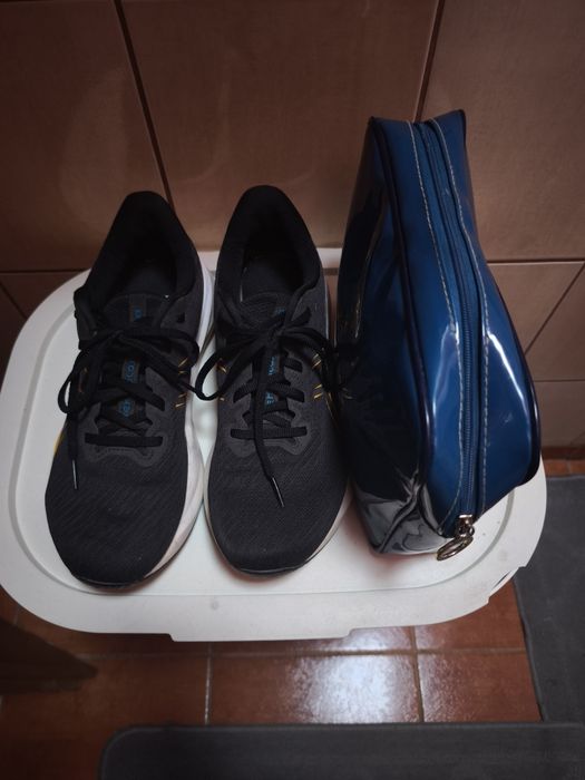 Buty i kosmetyczka
