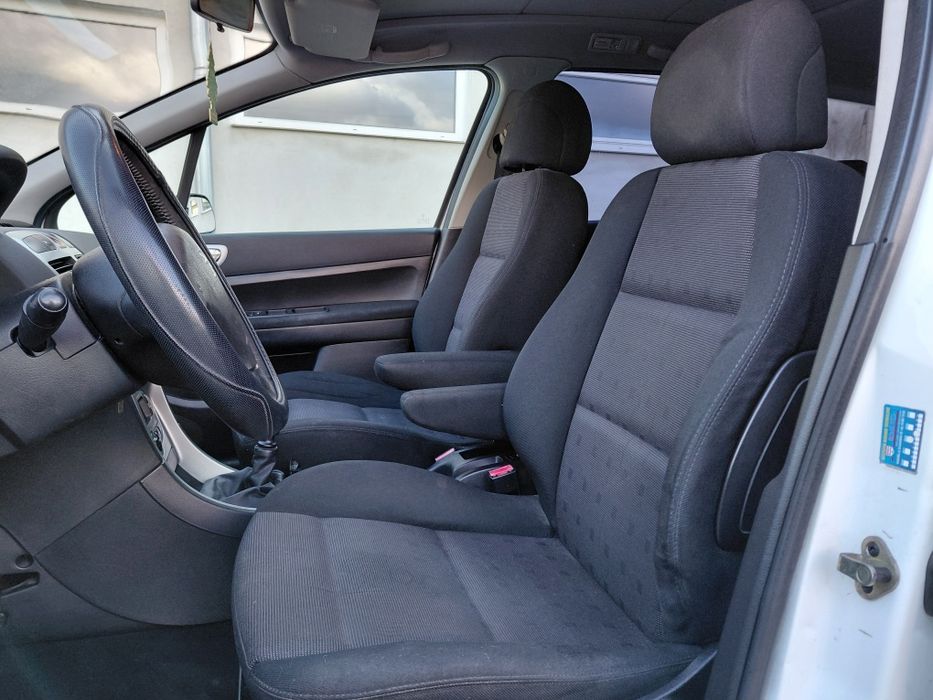 Ładny Peugeot 307sw Panorama 2.0HDI auto bez wkładu finansowego 7 osób