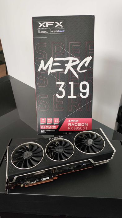 Placa Gráfica XFX Radeon RX 6950XT Speedster MERC Black Gaming 16GB