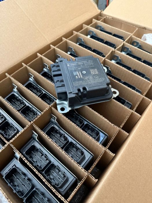 Срс  SRS Tesla rcm  рцм 1512876-00-E, 1512876-00-b, m3 my 3 , безпека