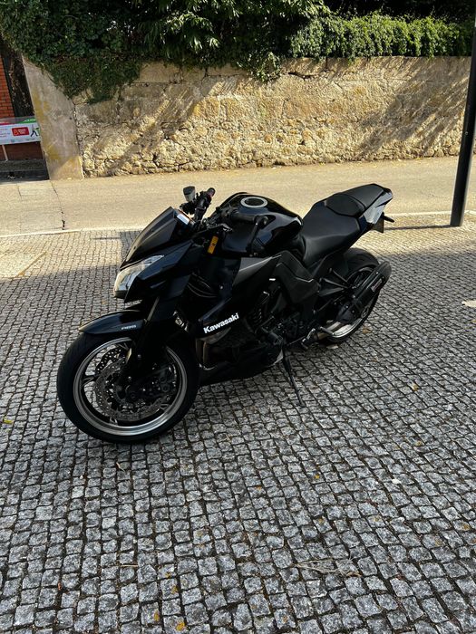 Kawasaki Z1000 cilindrada