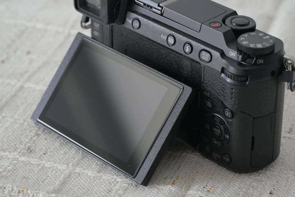 Panasonic Lumix GX80 (GX85) Preto