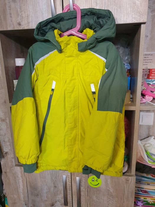 курточка на мальчика H&M на мальчика 7-8лет