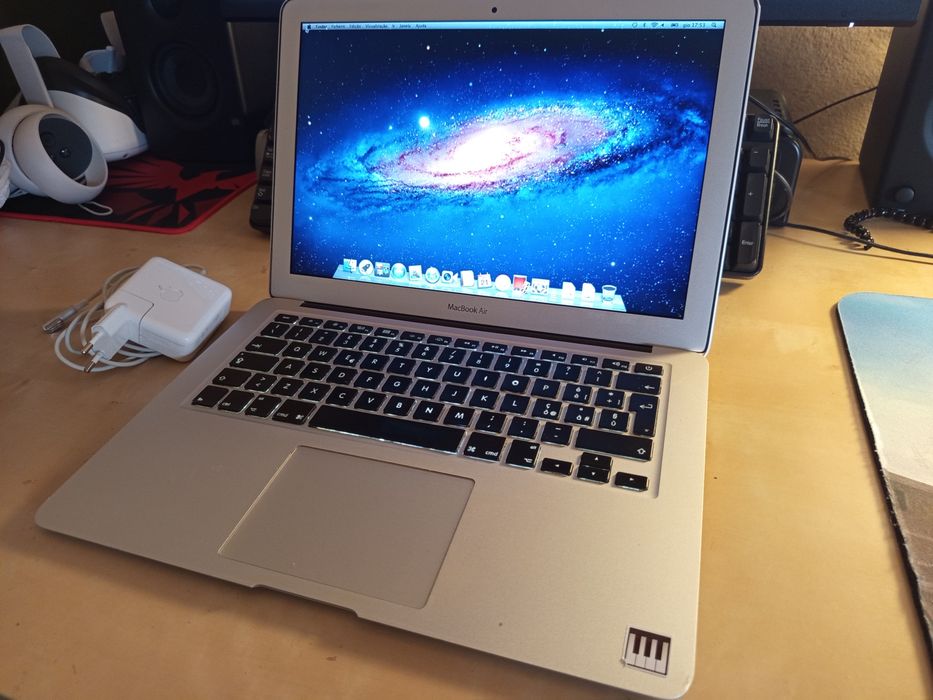 Computador Portátil MacBook Air 13 Com Intel  I5 Bateria até 4 Horas