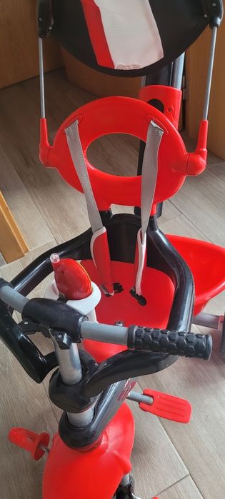Triciclo de passeio infantil