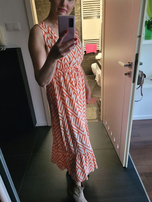 Pomarańczowa sukienka Mango