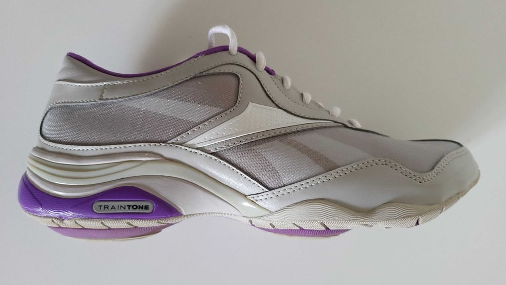 Жіночі кросівки Reebok TrainTone Anthlin. Кросовки женские
