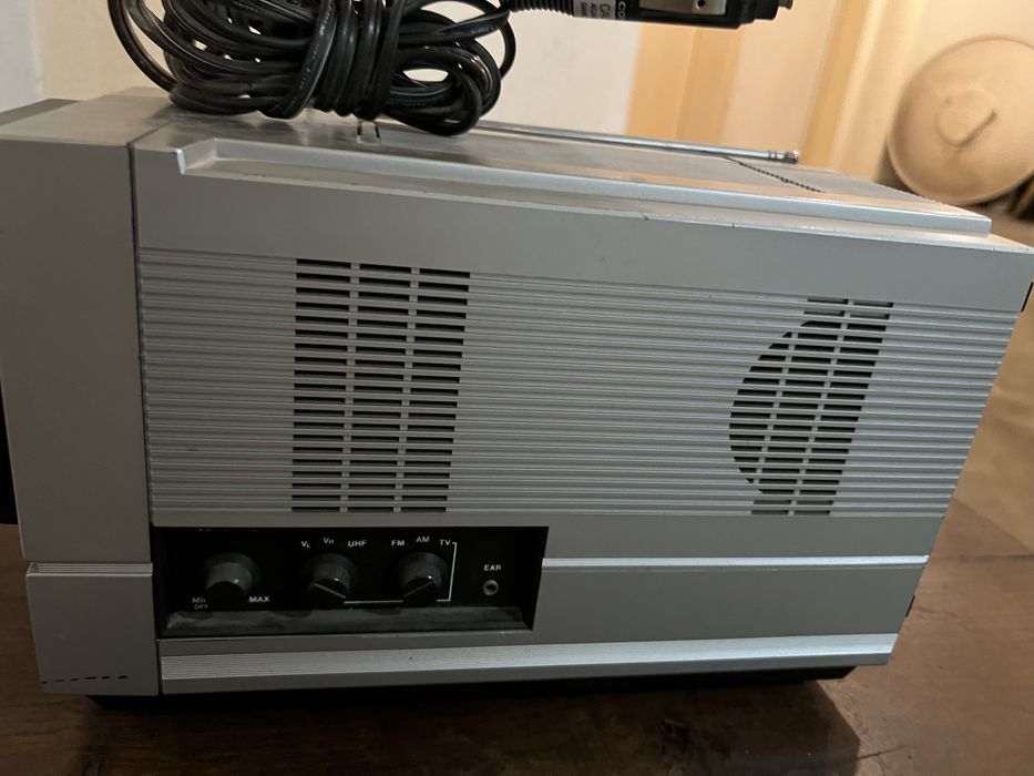 Televisao e radio portatil