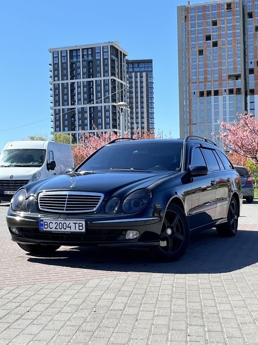 Mercedes E-Class W211