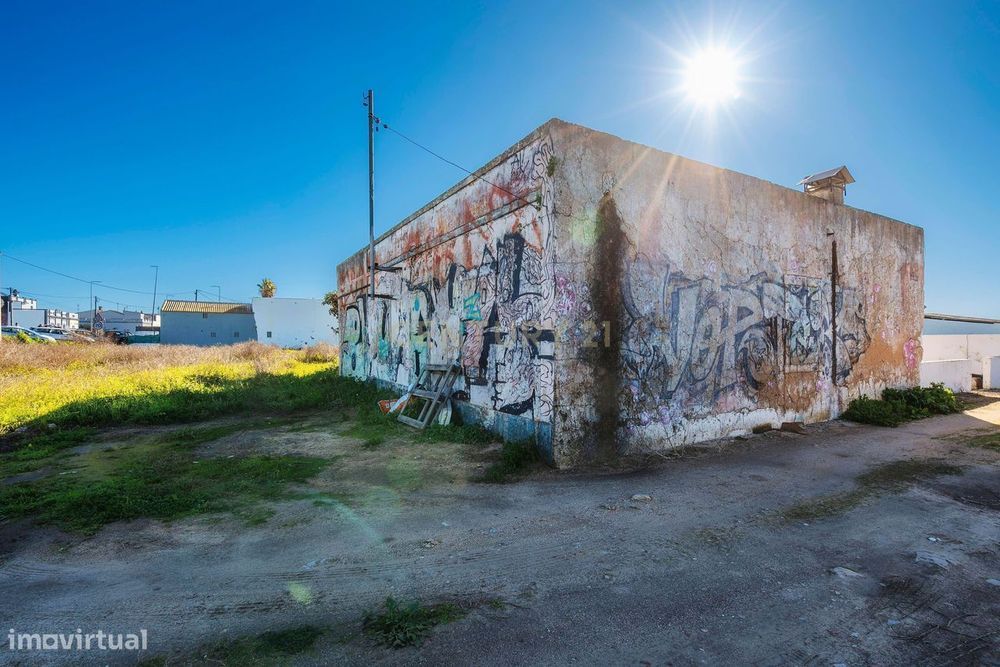 Moradia comTerreno 19.147m2 | Faro | EN125 | Sitio dos Virgilios | Alg