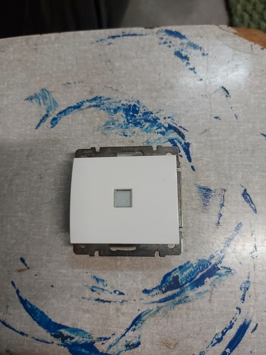 Botões legrand galea