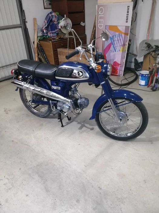 Honda 50 CD com documentos