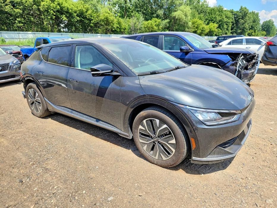 Kia EV6 2024 року з США