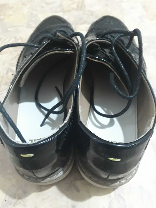 Лофери   лаковані " Bench ".