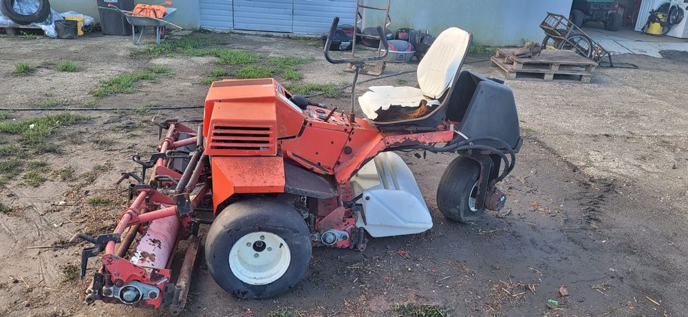 Traktorek  kosiarka do trawy  Toro Jacobsen John deere 3235a