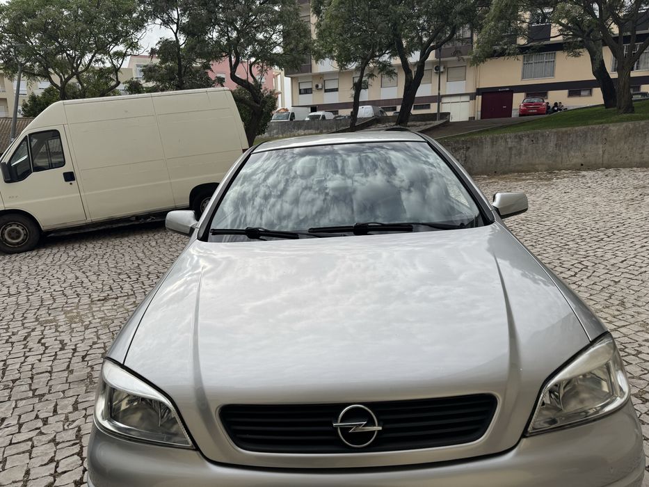 Restauro e Polimento de Faróis – Devolva a Transparência Original