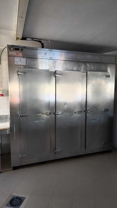 Arca Vertical Industrial 3 Portas Inox