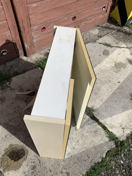 Lustro łazienkowe białe z pułkami używane