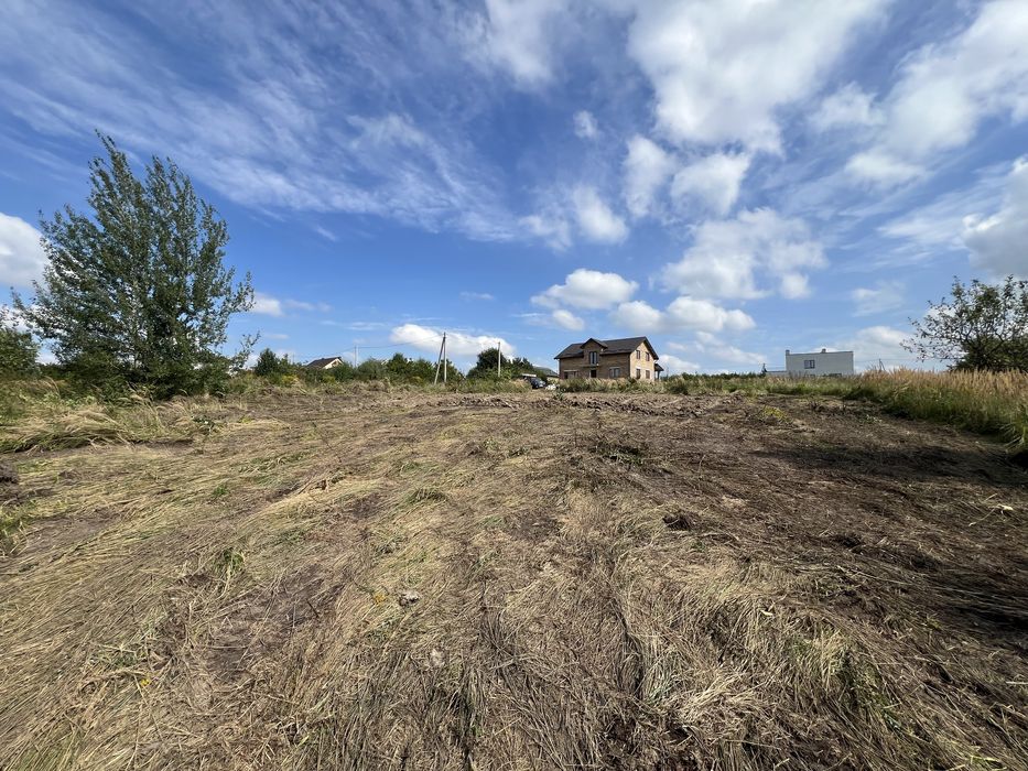 Земельна ділянка під житлову забудову 10 сотих в передмісті Львова