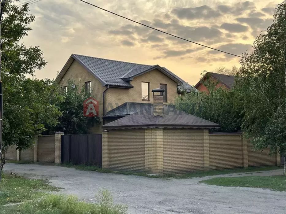 Продам красивый  дом