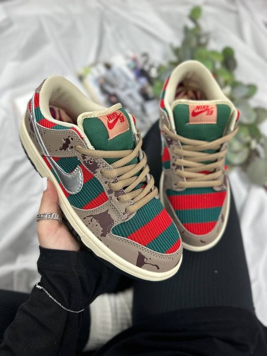 Nike SB Dunk Low Fraddy Krueger