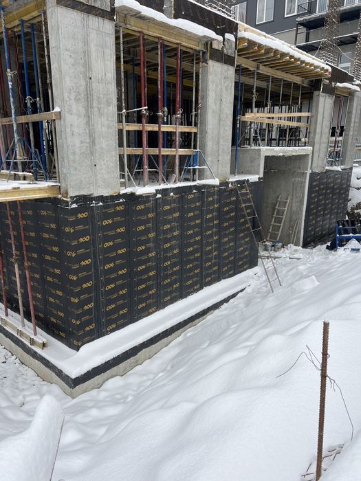 Гідроізоляція фундаменту та покрівлі.