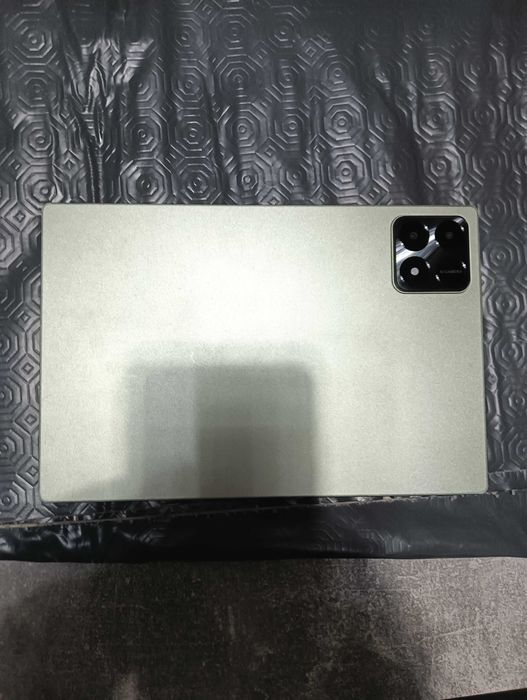 Tablet with Keyboard449116986546606082