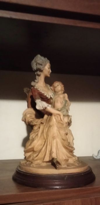 Estátua em Marfinite