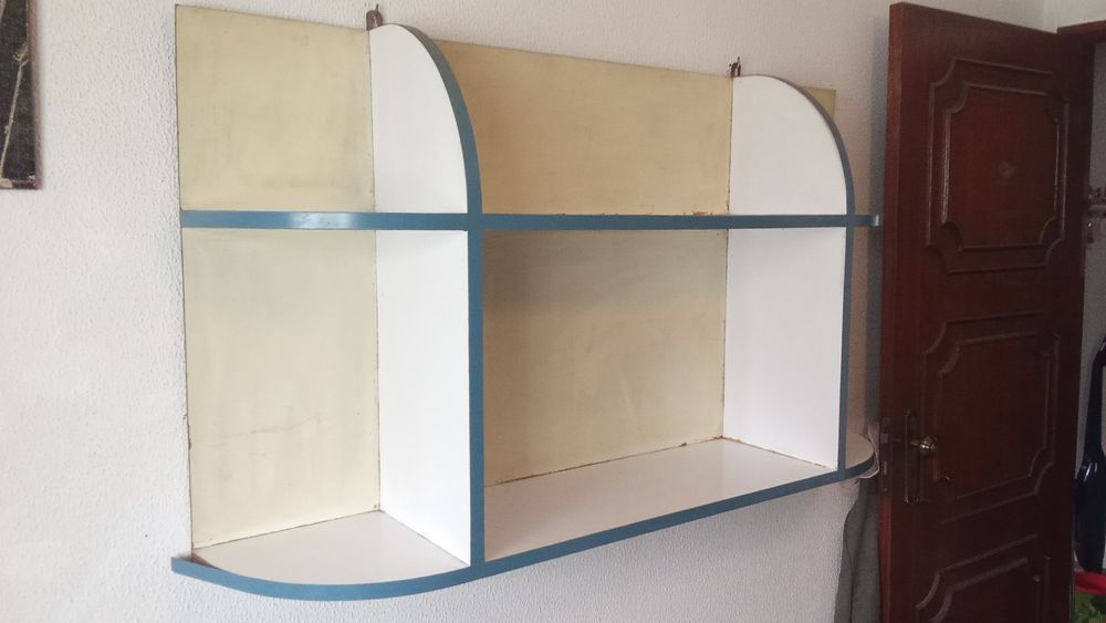 ESTANTE Parede Muita Arrumação. Com 4 Fotos