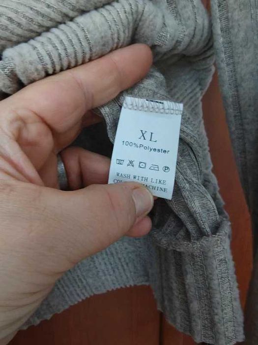 Beżowy sweterek cienki roz XL