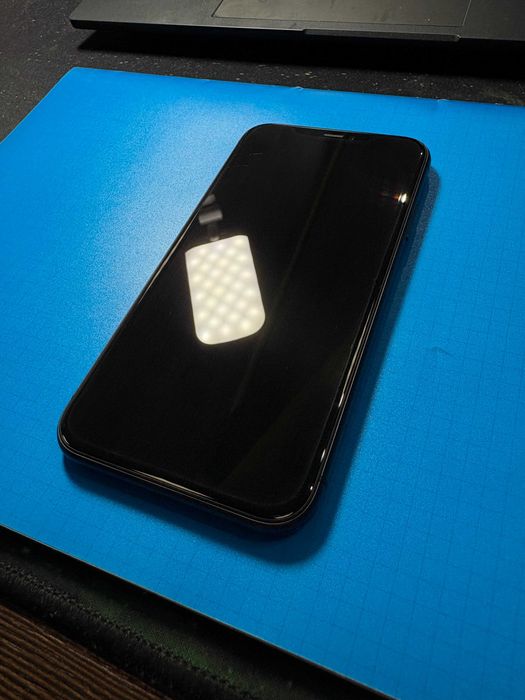 Iphone 11 64gb, 3 sztuki etui gratis