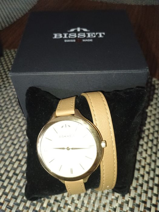 Zegarek damski zloty,nowy