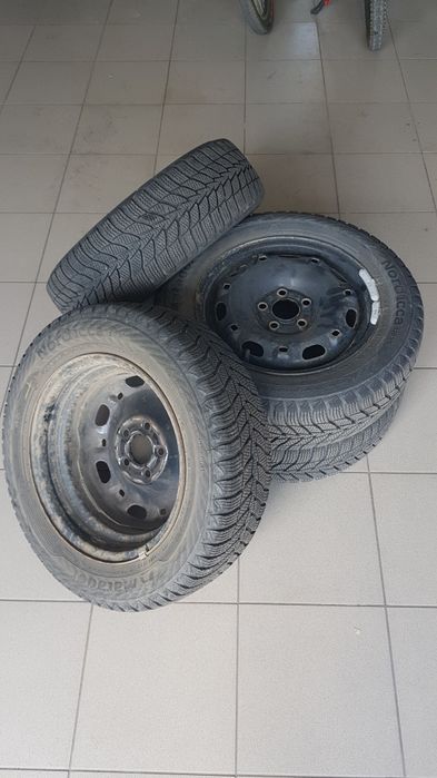 Opony zimowe na felgach 185/60/14
