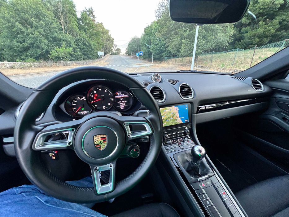 Porsche 718 Cayman T