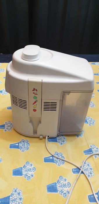 Máquina de sumos Moulinex (centrifugadora)