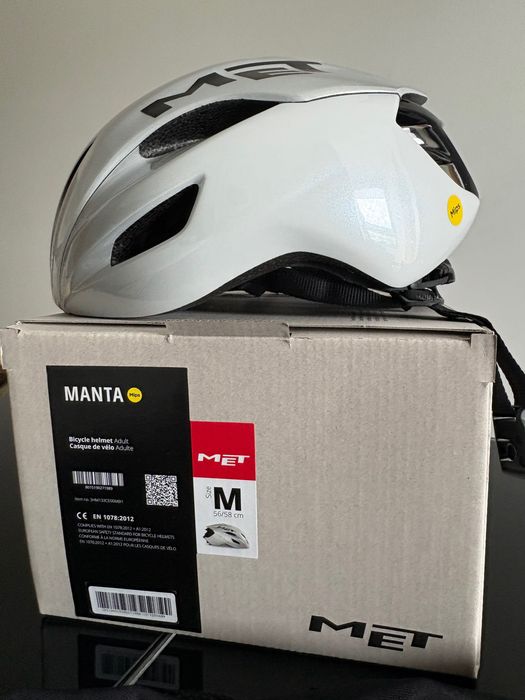 Capacete MET Manta MIPS branco