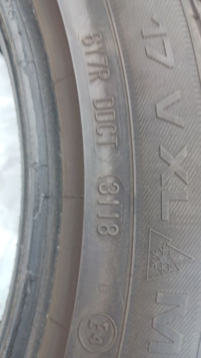 Opony zimowe  225/45r17