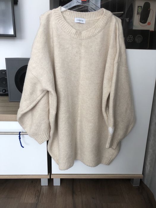 Swetr bardzo szeroki