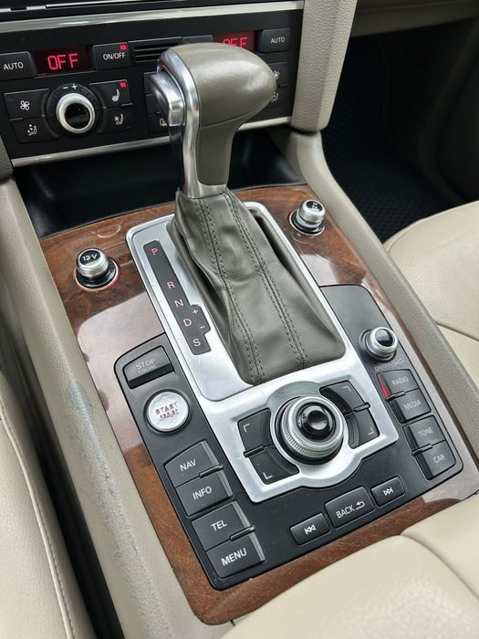 Audi Q7 3.0 бензин 2012р