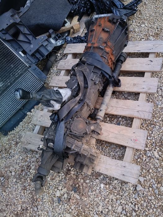 Suzuki grand Vitara 2 1.9 DDiS skrzynia biegów reduktor komplet