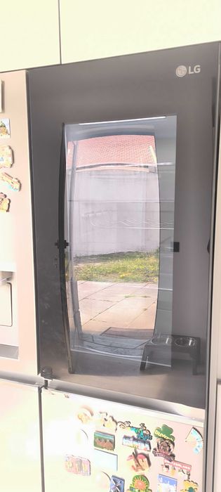 Frigorífico americano LG 628L com água, gelo e Wi-Fi