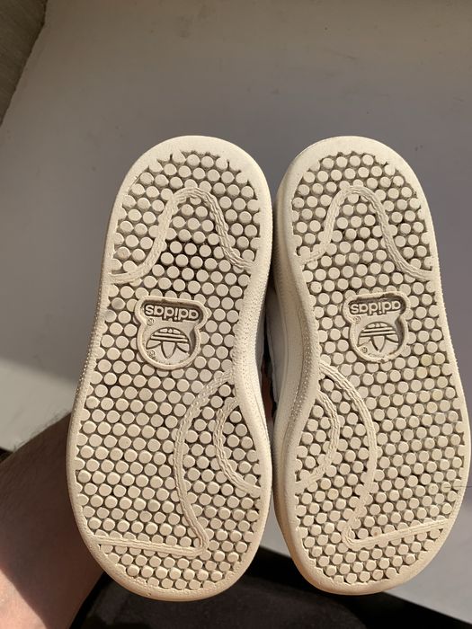 Дитячі кросівки адідас 24р