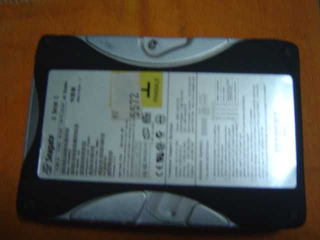 Discos Toshiba de 40 gb IDE de 3,5 polegadas  funcionais444708599870279682