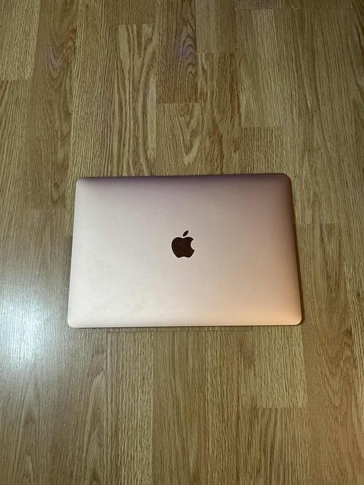 Macbook air m1 2020 (laptop)