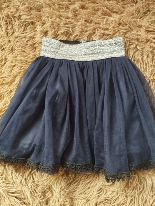Сукня та спідничка