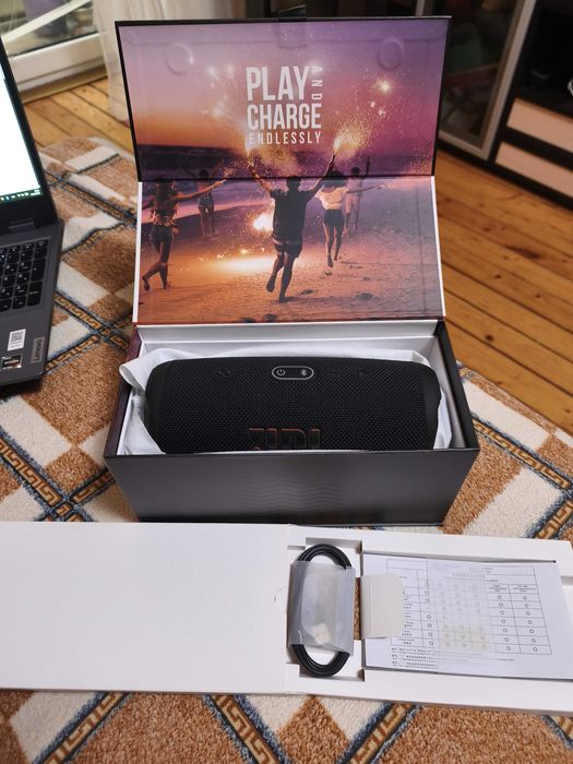 Портативна акустика JBL Charge 5 Black як нова