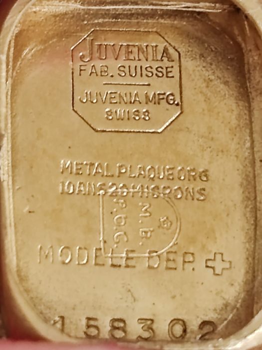 Часы-брошь Швейцария Juvenia 50 годов позолоченные